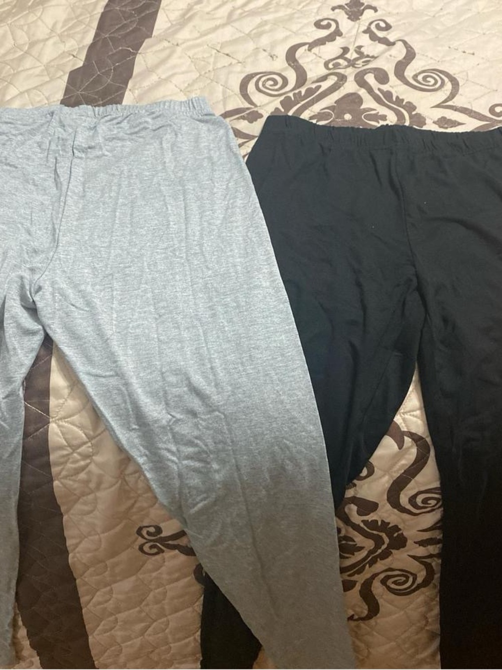 Pair of Cotton Blend Leggings - Gray & Black